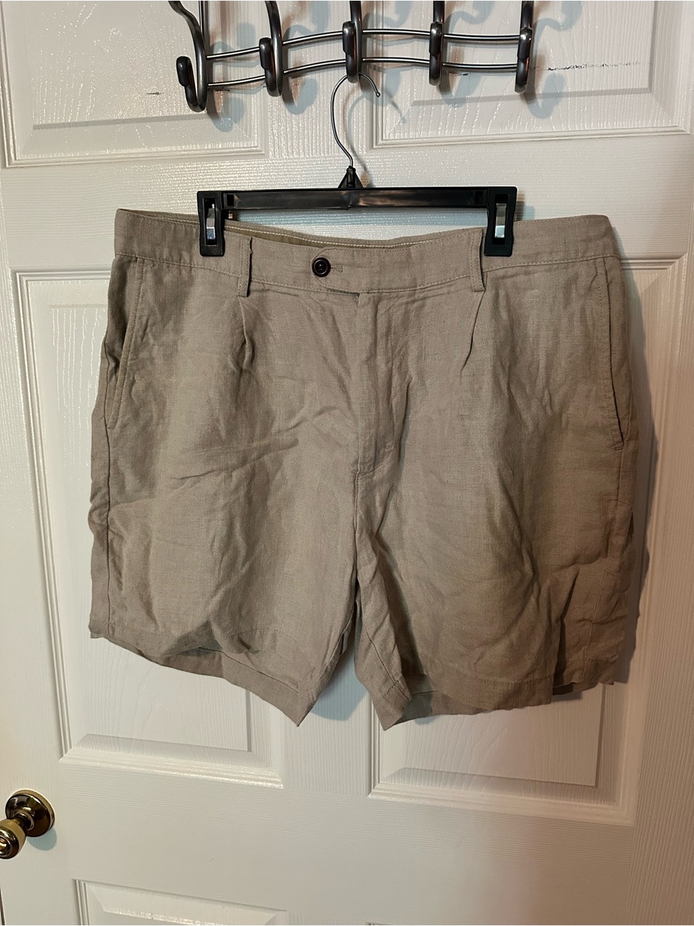 Banana Republic Men's Flat-Front Shorts in Tan